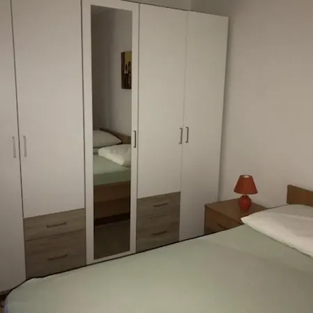 Eva * Biograd Na Moru